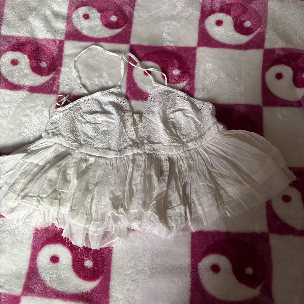 Aeropostale White Eyelet Lace Top